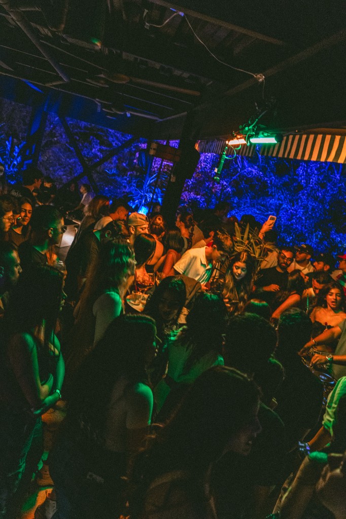 Público bailando en SORNEO Vol.1